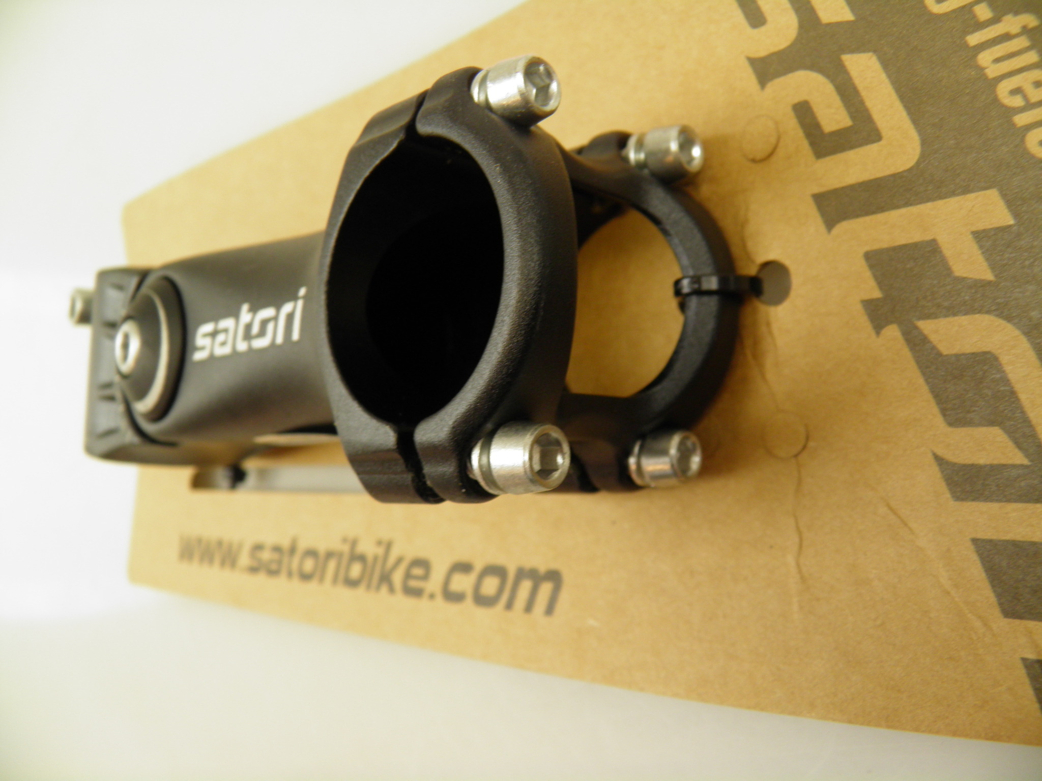 Stemmit Ohjainkannatin, nivelletty Satori Race-Fit 110 mm/ 31,8mm / 1 1/8 ...