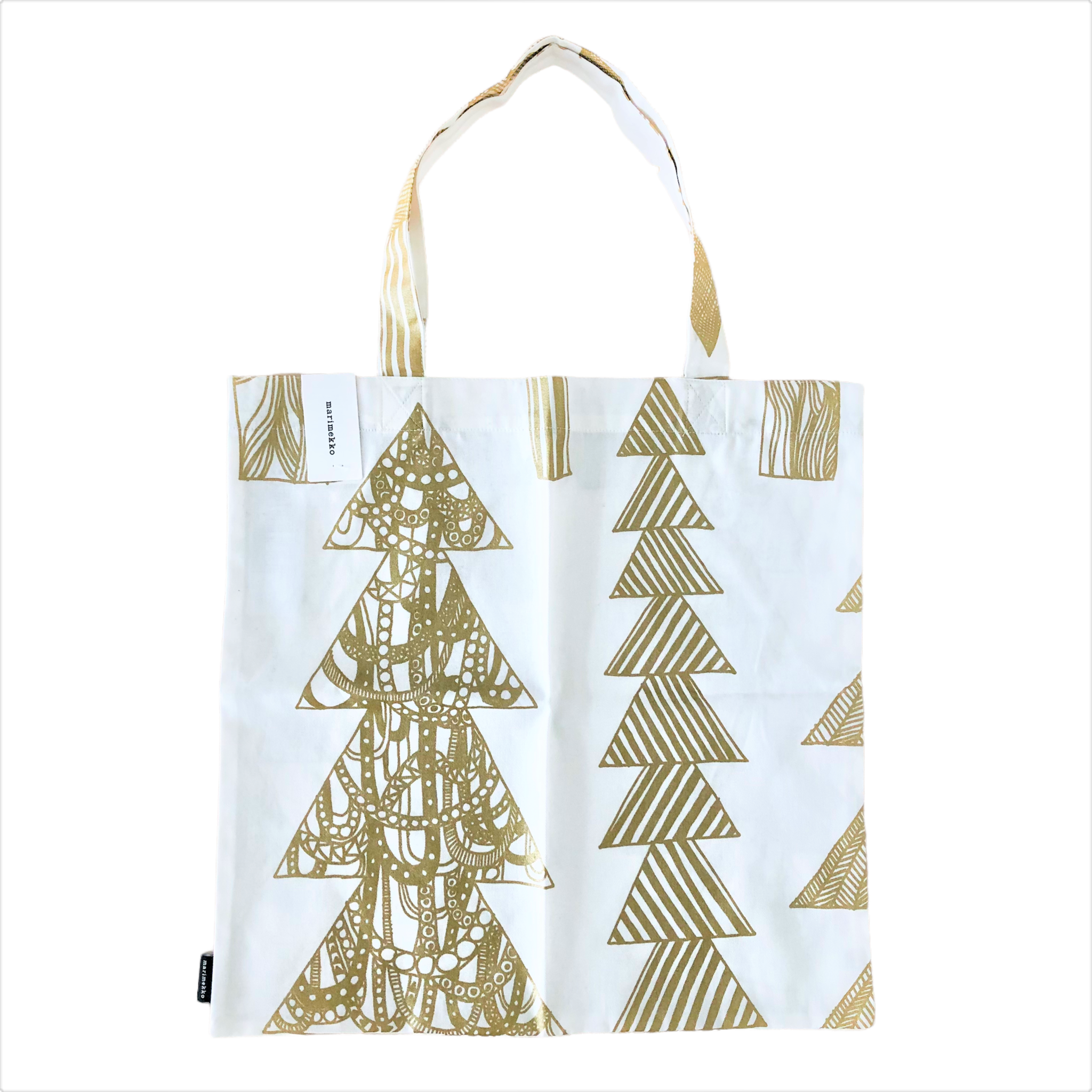 Kuusikossa tote bag