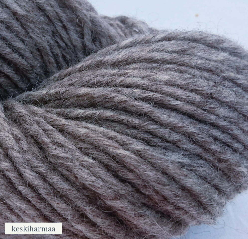 Unelma fluffy lamb´s wool yarn, 500g – Vuonue Unelma fluffy lamb´s wool yarn, 500g – Vuonue