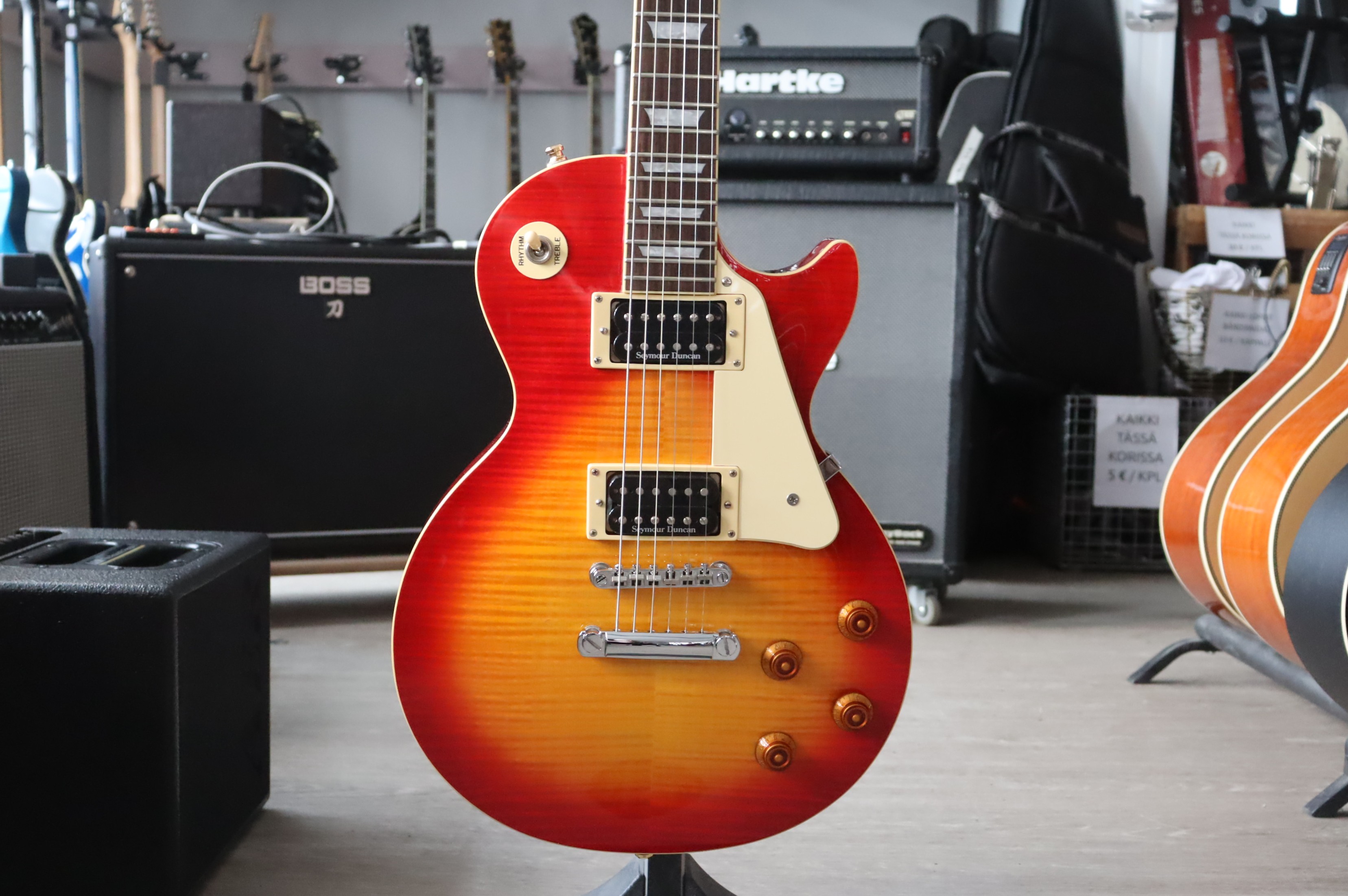 ギター Epiphone Les Paul Std Heritage CS 2005S Epiphone Les Paul Standard Sunburst 2005 – Chicago Music Exchange